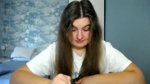 Elanis online show from March 14, 1:27 pm