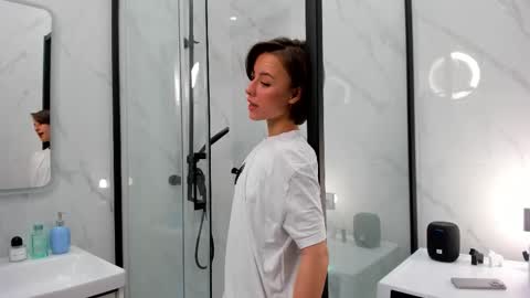 Snapshot of elannand chatting on September 23, 6:16 am ELA 3 online show from September 23, 6:16 am