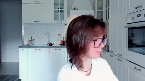 Snapshot of elannand chatting on July 30, 6:23 am ELA 3 online show from July 30, 6:23 am