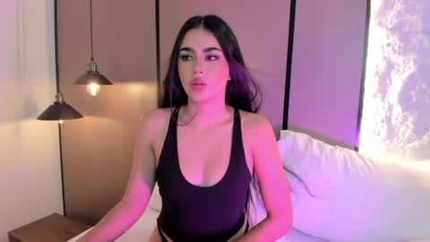 elara_bloom_ online show from April 28, 2:21 am