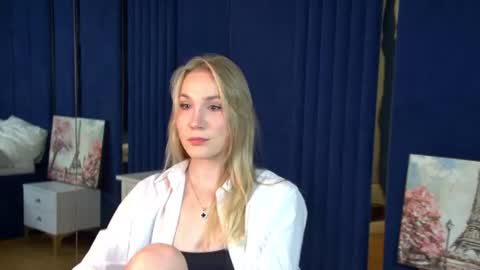 elaravoltage online show from August 2, 5:06 am