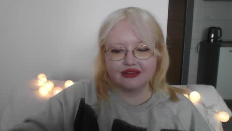 elayne_sweet online show from March 22, 8:07 am