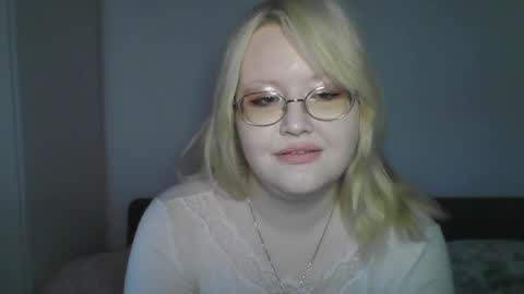 elayne_sweet online show from April 29, 6:06 am