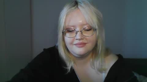 elayne_sweet online show from May 2, 6:07 am