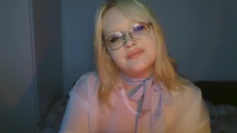elayne_sweet online show from May 26, 6:09 am