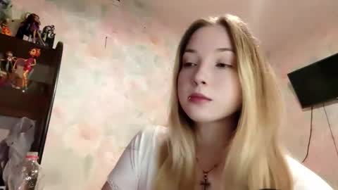 MIa online show from April 30, 10:10 am