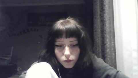Lia online show from May 1, 5:17 pm