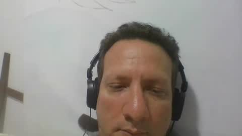 Snapshot of elcamello6 chatting on February 8, 7:48 am elcamello6 online show from February 8, 7:48 am