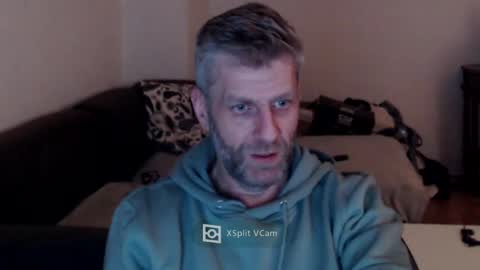 Snapshot of elculiador2207 chatting on December 15, 2:30 am Timm online show from December 15, 2:30 am