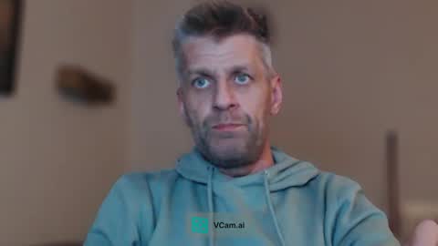 Snapshot of elculiador2207 chatting on September 25, 10:13 pm Timm online show from September 25, 10:13 pm