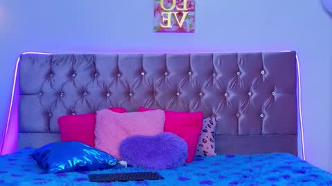 Snapshot of electra__moon chatting on February 3, 6:22 am electra__moon online show from February 3, 6:22 am