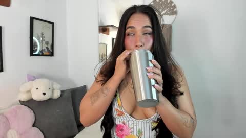 Electra- Please help me reach 100 likes online show from June 6, 11:09 pm