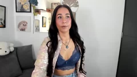 Snapshot of electra_hunt chatting on July 29, 12:42 am Electra- Please help me reach 100 likes online show from July 29, 12:42 am