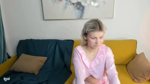 Mona online show from December 4, 6:44 am