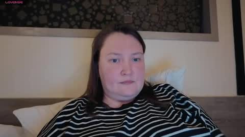 Snapshot of elegant_pleasure chatting on April 15, 4:14 pm elegant_pleasure online show from April 15, 4:14 pm
