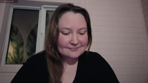 Snapshot of elegant_pleasure chatting on May 24, 8:03 pm elegant_pleasure online show from May 24, 8:03 pm