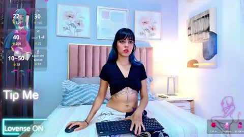 Snapshot of elektrablue_1 chatting on October 2, 4:30 am Elektra online show from October 2, 4:30 am