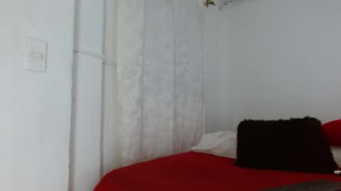 Snapshot of elektratattoo chatting on February 4, 1:02 am elektra online show from February 4, 1:02 am