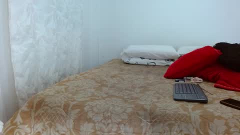 Snapshot of elektratattoo chatting on October 31, 4:13 am elektra online show from October 31, 4:13 am