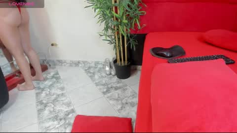 Elena  Derek online show from January 4, 7:34 pm