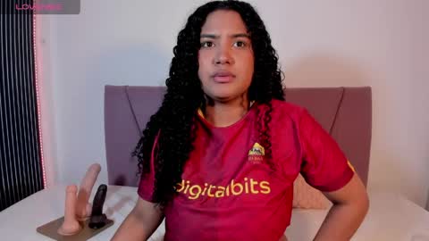 elena_wolff online show from June 5, 12:00 pm