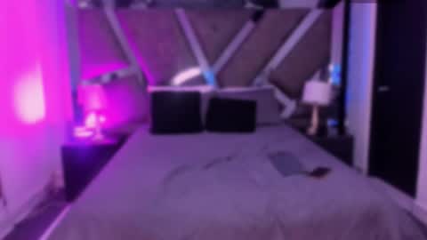 elenacortez online show from December 2, 3:45 am