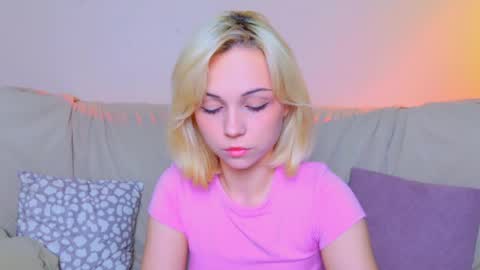 elenamonroe_ online show from May 9, 5:45 am