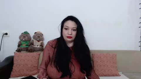 Snapshot of elenatroyy chatting on February 11, 9:46 pm ElenaTroyy online show from February 11, 9:46 pm