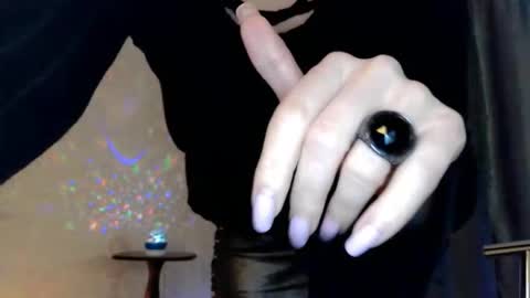 Snapshot of elenaza chatting on November 3, 8:10 pm elenaza online show from November 3, 8:10 pm