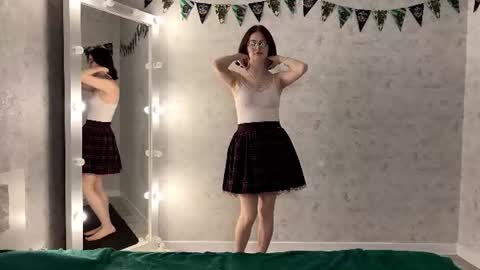 Snapshot of eleniswackhammer chatting on July 26, 9:21 pm Annie PVT IS OPEN online show from July 26, 9:21 pm