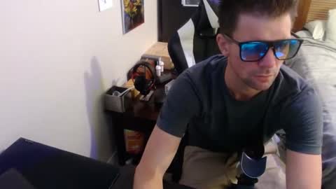 Walker online show from September 12, 8:14 am