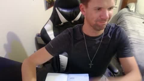 Walker online show from September 17, 6:04 am