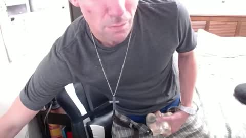 Walker online show from October 4, 7:28 am