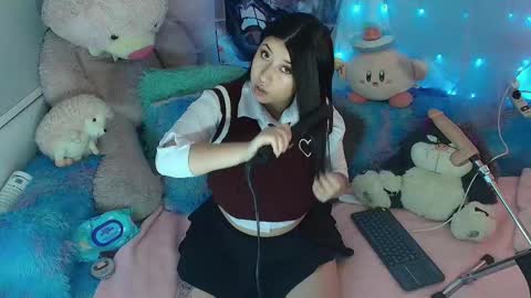 Snapshot of elfen_miu chatting on November 3, 12:46 am miu online show from November 3, 12:46 am