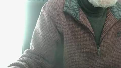 Snapshot of elfyonee chatting on December 7, 12:35 pm elfyonee online show from December 7, 12:35 pm