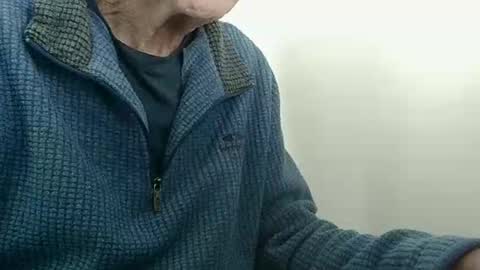 Snapshot of elfyonee chatting on September 23, 2:20 pm elfyonee online show from September 23, 2:20 pm