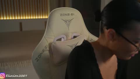 Eli  online show from February 26, 12:48 pm