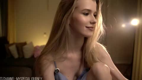 Snapshot of eli_journey chatting on February 26, 11:15 pm Eli online show from February 26, 11:15 pm