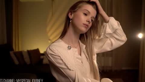 Snapshot of eli_journey chatting on March 5, 8:16 pm Eli online show from March 5, 8:16 pm