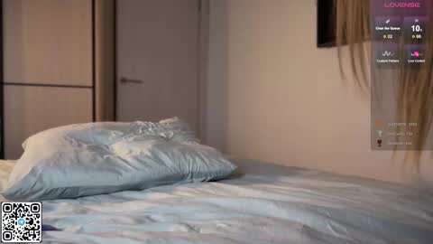 Snapshot of eli_zabeta chatting on November 24, 1:22 pm Elizabeth Lizi online show from November 24, 1:22 pm