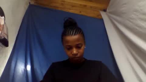 elia011 online show from March 22, 8:40 am