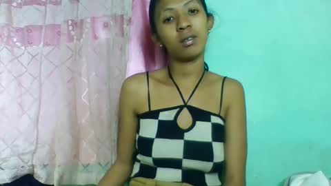 Snapshot of eliah193653 chatting on July 24, 6:22 am eliah193653 online show from July 24, 6:22 am
