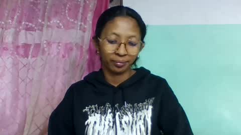 Snapshot of eliah193653 chatting on August 4, 7:44 am eliah193653 online show from August 4, 7:44 am