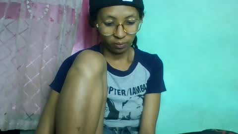 Snapshot of eliah193653 chatting on August 8, 6:59 am eliah193653 online show from August 8, 6:59 am