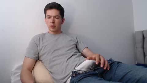 Elian online show from December 15, 6:34 pm