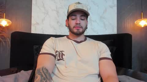 Snapshot of eliankeiser chatting on December 3, 12:03 pm Elian online show from December 3, 12:03 pm