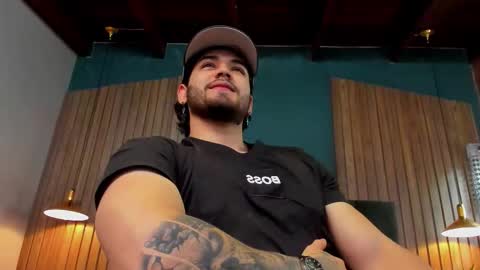 Snapshot of eliankeiser chatting on December 21, 5:42 pm Elian online show from December 21, 5:42 pm