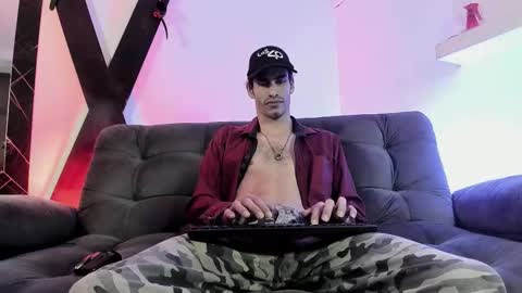 elias beby online show from November 21, 8:51 pm