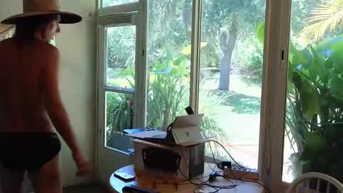eliberator online show from May 17, 6:48 pm