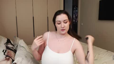 Elise online show from May 31, 2:20 am